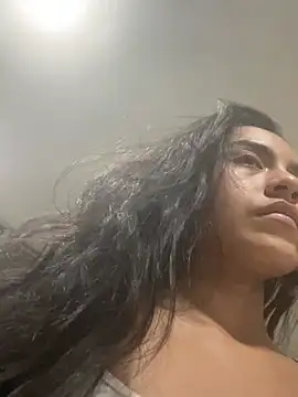 Leslie Bussh  online show from April 2026 04:46:01 AM