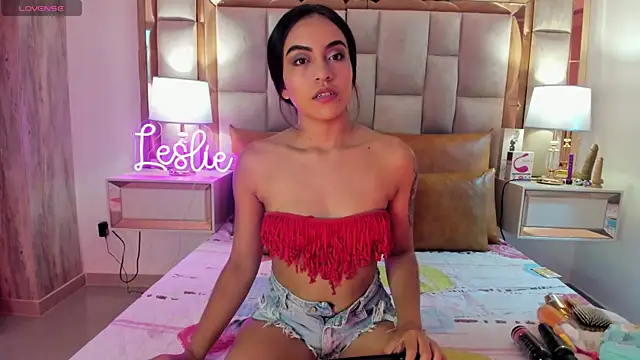 Leslie Bussh  online show from October 2025 12:16:02 PM