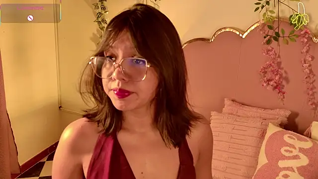 Lauuu2007 online show from April 2026 09:34:02 PM