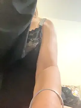 Wild-Nayra online show from September 2025 11:07:01 PM