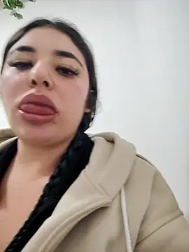 Bagiolett online show from March 2026 07:14:02 PM