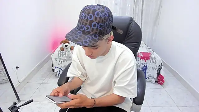 weesley boy online show from September 2025 03:34:02 AM