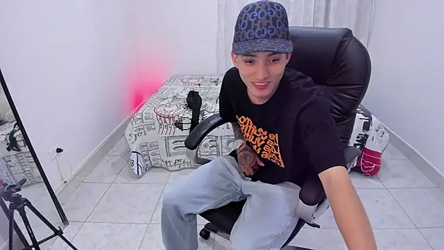 weesley boy online show from September 2025 04:19:02 AM