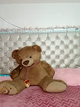 ZARAY 1118 online show from October 2025 09:26:01 PM