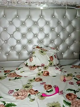 ZARAY 1118 online show from November 2025 09:36:01 PM