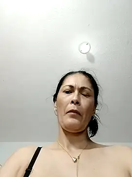 ZARAY 1118 online show from December 2025 01:43:02 AM