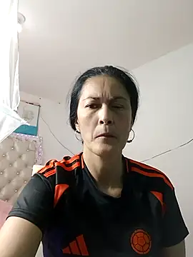 Snapshot of ZARAY_1118 chatting on September 2025 09:42:01 PM ZARAY 1118 online show from September 2025 09:42:01 PM