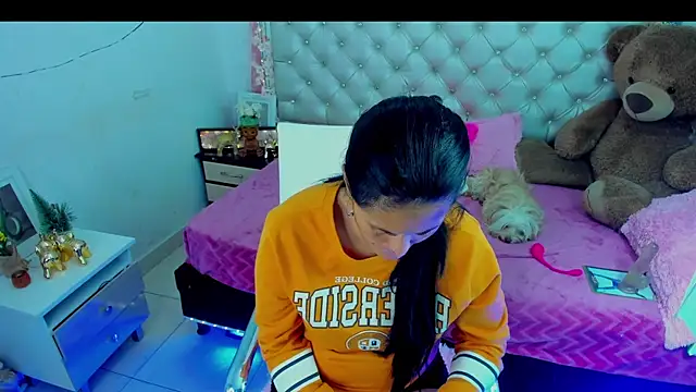 Snapshot of ZARAY_1118 chatting on September 2025 11:29:02 PM ZARAY 1118 online show from September 2025 11:29:02 PM