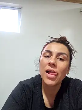 vanessa-titisM online show from April 2026 10:25:02 PM