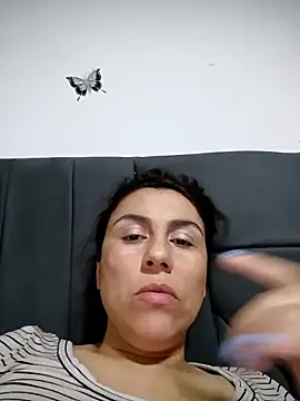 vanessa-titisM online show from February 2026 12:01:02 AM