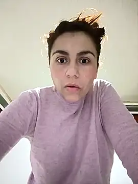 Snapshot of vanessa-titisM chatting on October 2025 03:08:01 AM vanessa-titisM online show from October 2025 03:08:01 AM