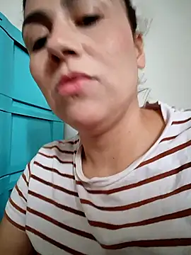 Snapshot of vanessa-titisM chatting on October 2025 08:10:01 PM vanessa-titisM online show from October 2025 08:10:01 PM