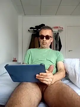 EmilioTaladdro online show from April 2026 06:27:02 AM