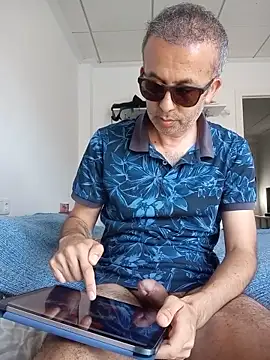 EmilioTaladdro online show from June 2026 03:17:01 PM