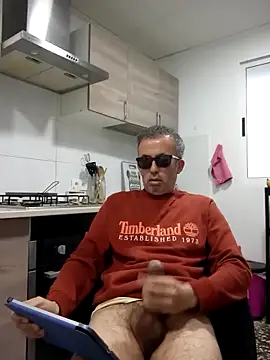 EmilioTaladdro online show from April 2026 06:04:02 AM