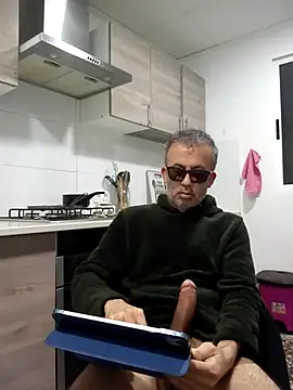 EmilioTaladdro online show from March 2026 12:12:02 AM