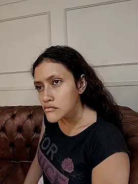 Snapshot of ArielBlossom___ chatting on October 2025 11:07:01 AM ArielBlossom online show from October 2025 11:07:01 AM