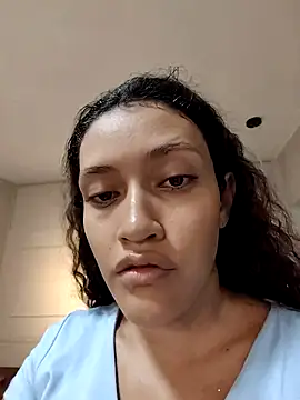 Snapshot of ArielBlossom___ chatting on October 2025 11:10:02 AM ArielBlossom online show from October 2025 11:10:02 AM