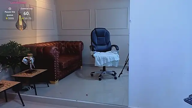 ArielBlossom    online show from February 2026 12:03:02 PM