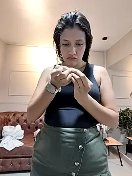 Snapshot of ArielBlossom___ chatting on November 2025 11:09:02 AM ArielBlossom online show from November 2025 11:09:02 AM