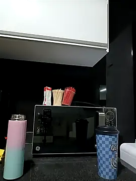 ArielBlossom    online show from December 2025 11:12:02 AM