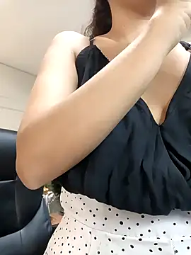 ArielBlossom    online show from February 2026 11:51:02 AM