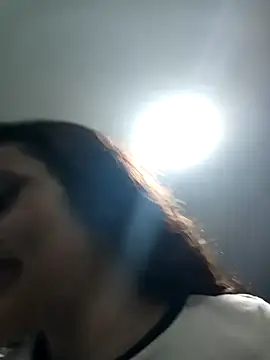 Snapshot of ArielBlossom___ chatting on December 2025 11:05:02 AM ArielBlossom online show from December 2025 11:05:02 AM