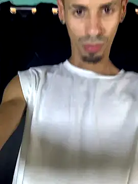 Snapshot of Alexx_1214 chatting on October 2025 04:52:01 PM Alexx 1214 online show from October 2025 04:52:01 PM