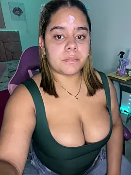 Snapshot of Anabelle_00_ chatting on April 2026 03:30:01 AM Anabelle 00 online show from April 2026 03:30:01 AM