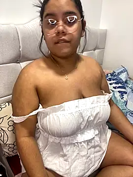 Anabelle 00  online show from November 2025 10:35:02 PM