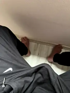 LAZ3R1 online show from October 2025 10:48:01 AM