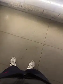 LAZ3R1 online show from November 2025 03:27:01 PM