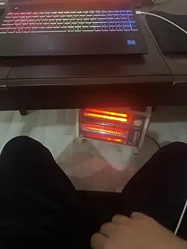 LAZ3R1 online show from December 2025 10:22:02 PM