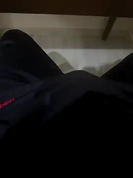 LAZ3R1 online show from December 2025 02:12:01 AM