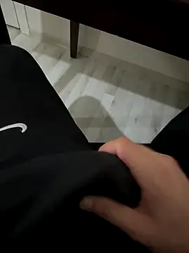 LAZ3R1 online show from November 2025 09:58:02 PM