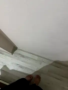 LAZ3R1 online show from November 2025 01:00:02 AM