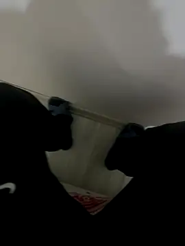 LAZ3R1 online show from November 2025 10:24:01 PM