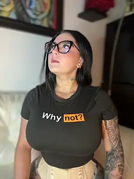 GabyMejiaa online show from December 2025 12:22:01 AM