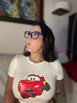 GabyMejiaa online show from December 2025 01:06:02 AM