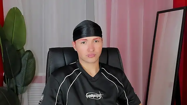 JonnyDarka online show from November 2025 10:52:02 AM