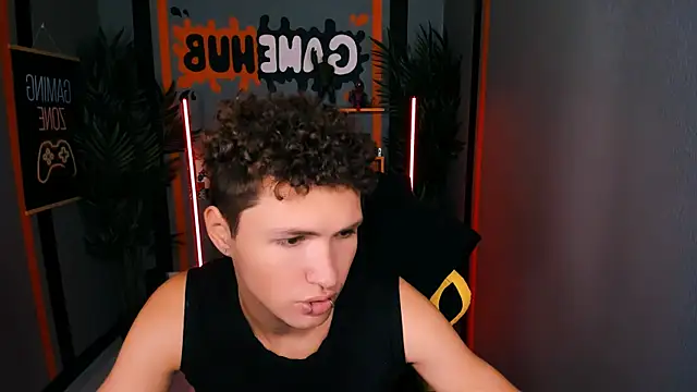 JonnyDarka online show from October 2025 10:39:02 AM