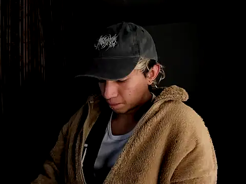 Snapshot of guynextdo0r chatting on March 2026 04:35:02 AM guynextdo0r online show from March 2026 04:35:02 AM