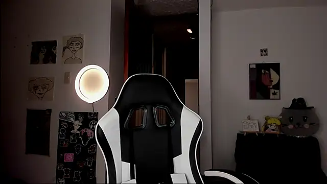 Snapshot of guynextdo0r chatting on October 2025 09:10:01 AM guynextdo0r online show from October 2025 09:10:01 AM