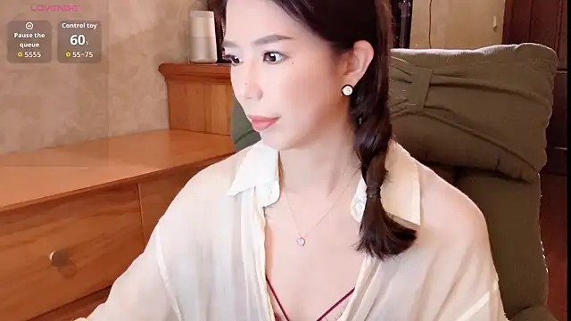miss-lin online show from April 2026 02:10:01 PM