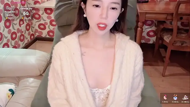 miss-lin online show from December 2025 01:43:02 PM