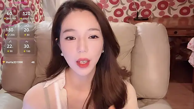 miss-lin online show from October 2025 12:24:01 PM