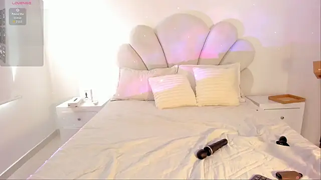 AliisonWells online show from April 2026 08:37:01 PM