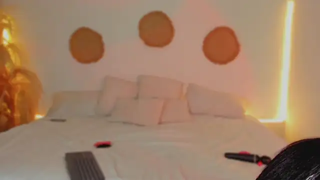 AliisonWells online show from November 2025 09:26:01 PM