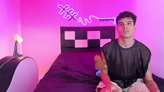 Lucky boys  X online show from December 2025 06:53:01 PM