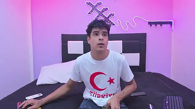 Lucky boys  X online show from January 2026 08:05:01 PM